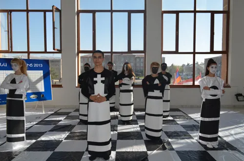 Sevan 2013: Darek przegrał pierwszą partię.