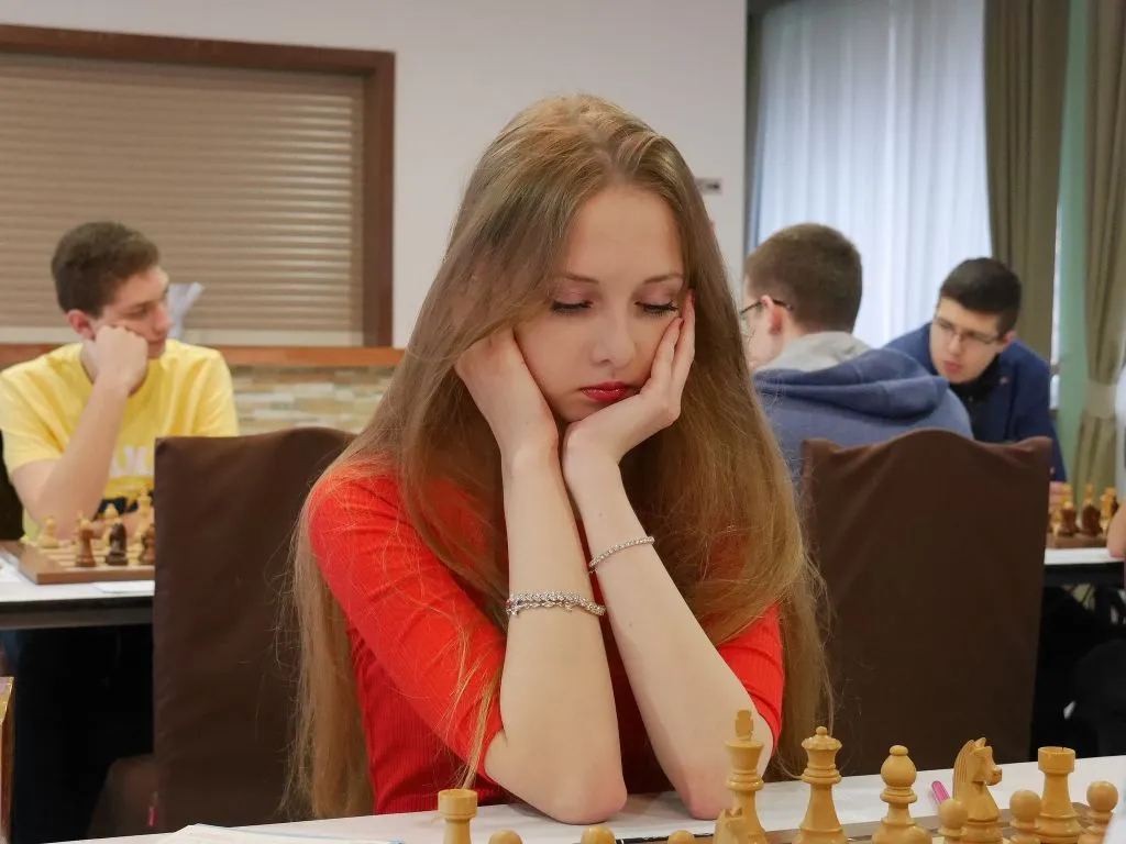 MEJ już za półmetkiem