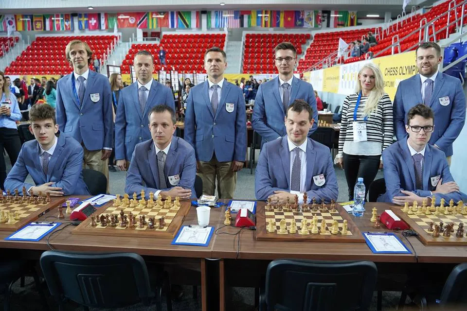 Olimpiada 2018: W 8. rundzie Panowie remisują, Panie przegrywają