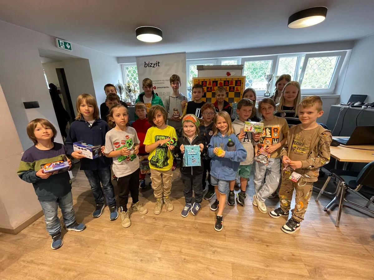 MAJOWY PIERWSZY KROK ZA NAMI!