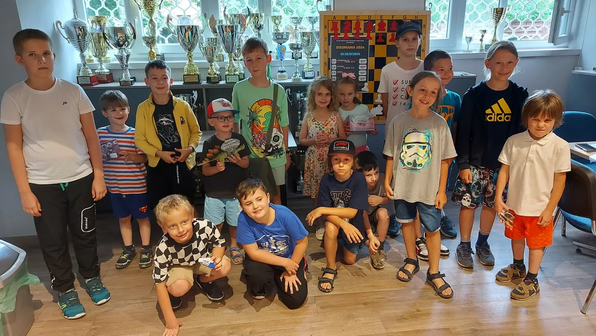 LIPCOWY PIERWSZY KROK ZAGRANY